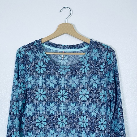 Wallflower Blue Floral Long Sleeve Tee - Picture 2 of 9